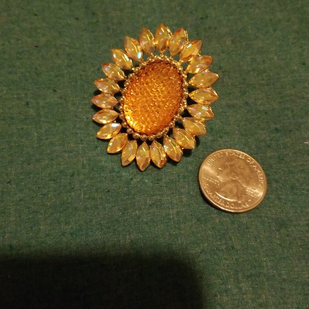 Beautiful ring! - Picture 4 of 5